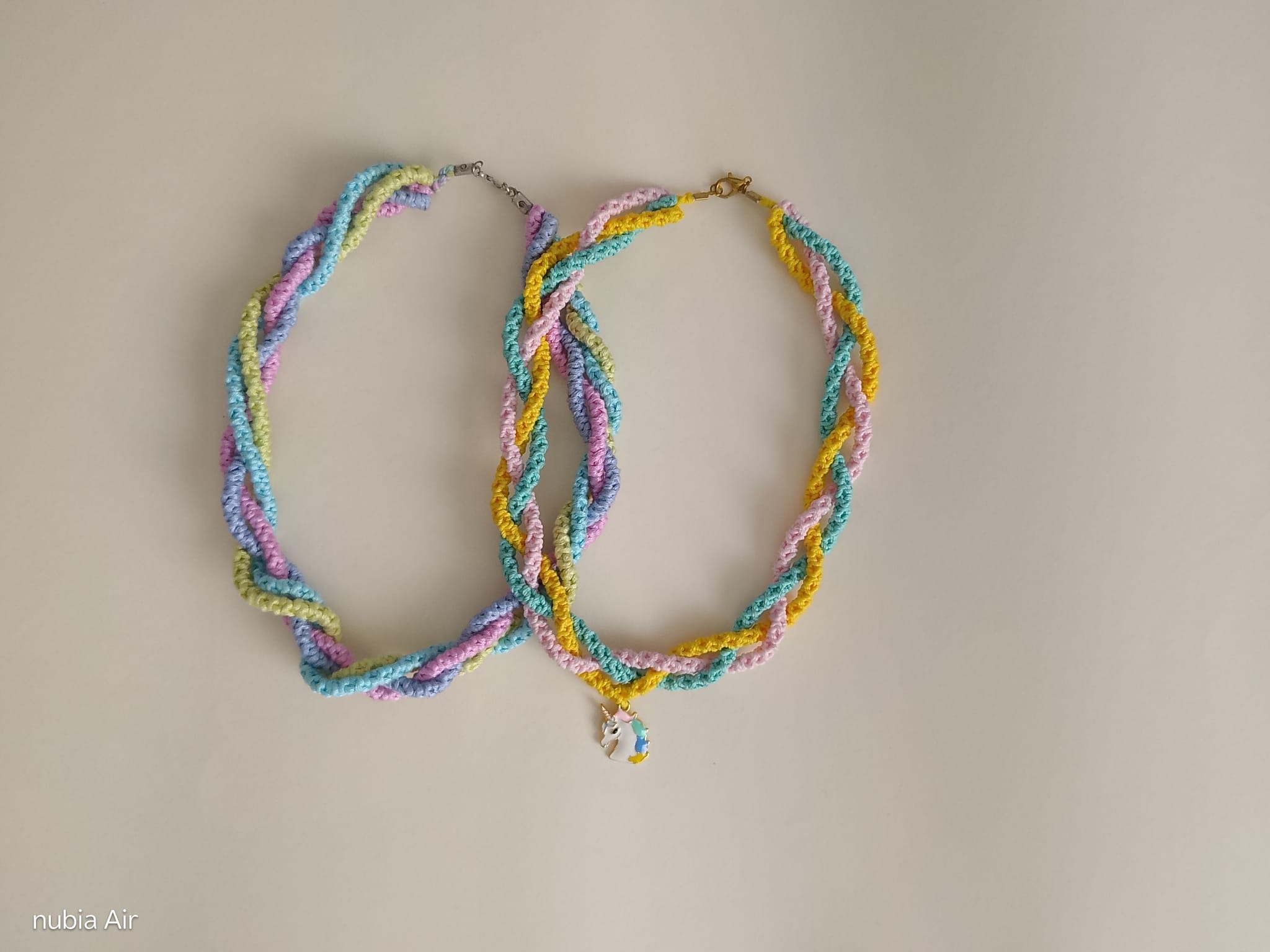 Pastel burgu iplik kolyeler